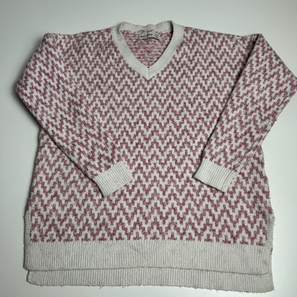 Abercrombie Kids Pink White Chevron V-Neck Sweater Size 15/16 Zig Zag Knit